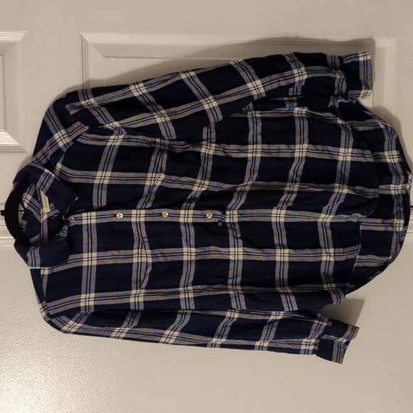 Women's shirt - Picture 1 of 4